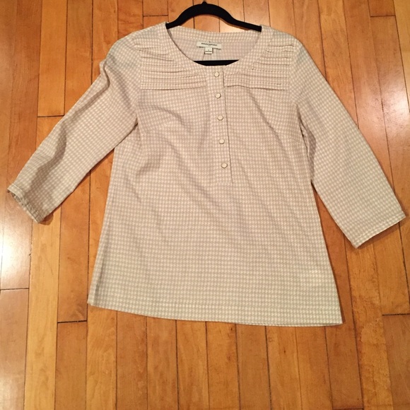 Banana Republic 3/4 button blouse - Picture 1 of 4
