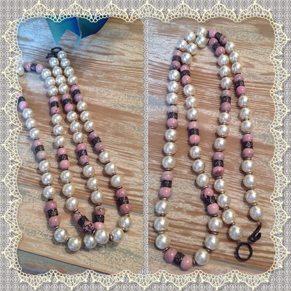 Pearl & Pink  Beaded Vintage Necklace