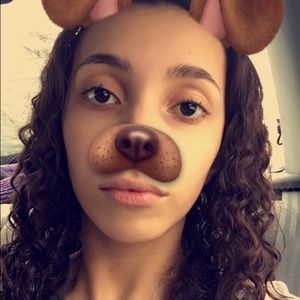 Meet your Posher, Maya