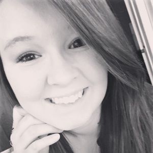 Meet your Posher, Rebecca