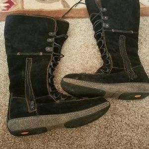 Never worn Women's size 11M  Timberland boots