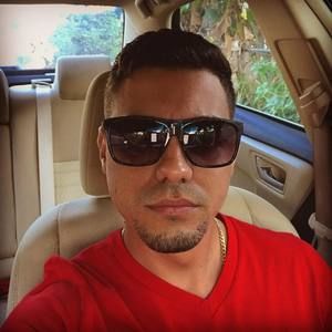 Meet your Posher, Adrian