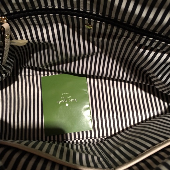 Kate Spade leather purse - Picture 2 of 4