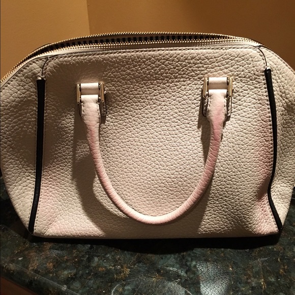 Kate Spade leather purse - Picture 3 of 4
