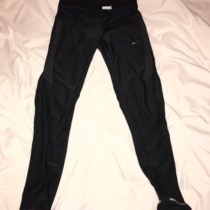 Black nike running leggings
