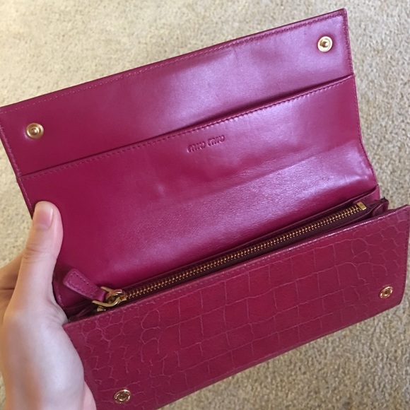 Miu Miu pink Long wallet great condition - Picture 2 of 4