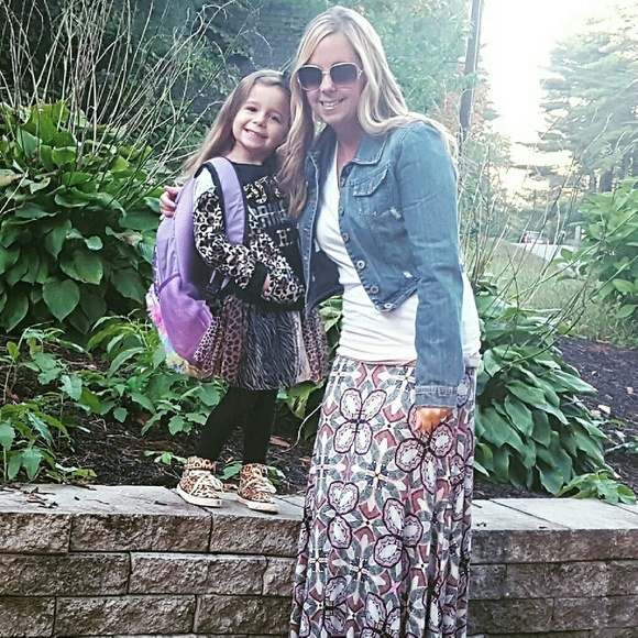 Meet your Posher, Jessica - Picture 2 of 2