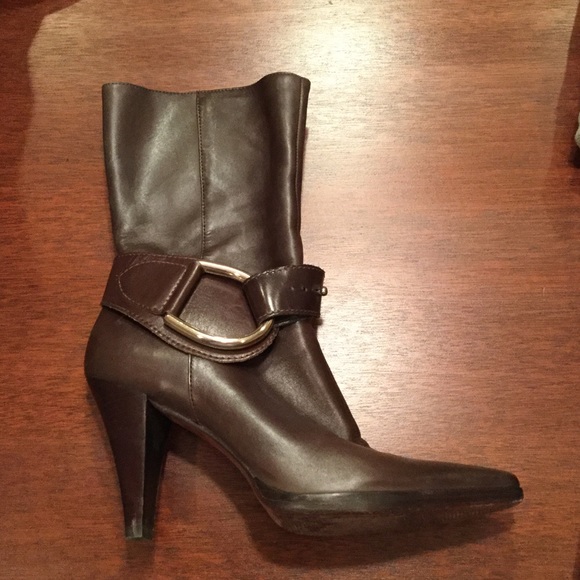 Brown Leather Heeled Boots - Picture 2 of 4
