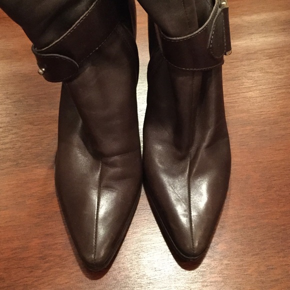 Brown Leather Heeled Boots - Picture 4 of 4