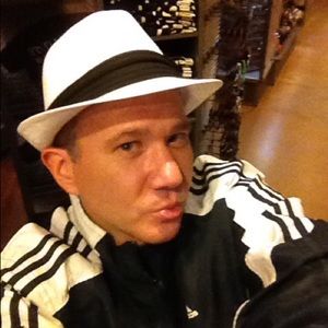 Meet your Posher, Steven