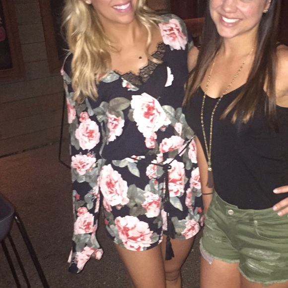 Floral Romper - Picture 2 of 3