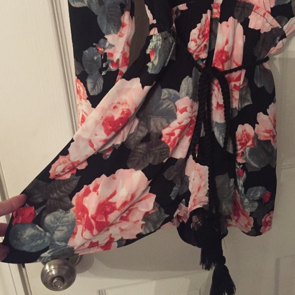 Floral Romper - Picture 3 of 3