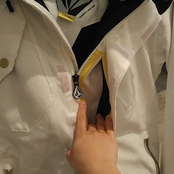 Volcom Snow Jacket / Ski Jacket - image 3