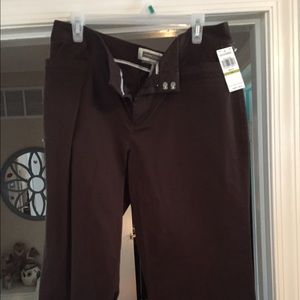 Brown loose fit capris