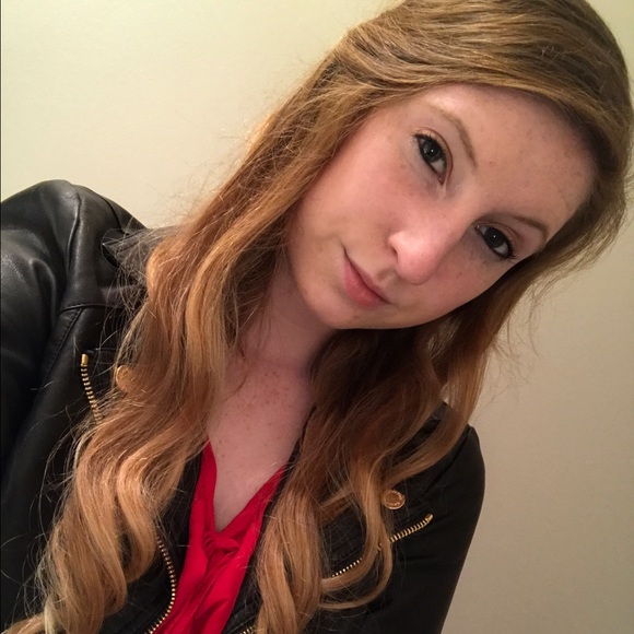 Meet your Posher, Alyssa