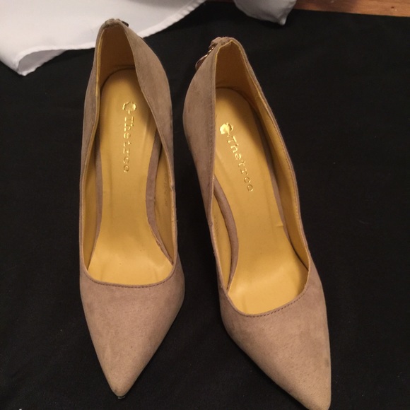 Faux suede pumps