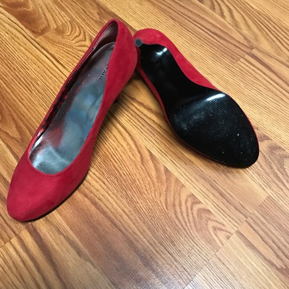 Red heels 👠👠 - Picture 4 of 4