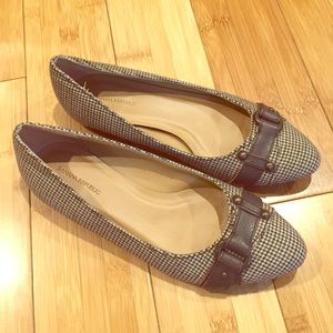 Banana Republic Tweed Flats