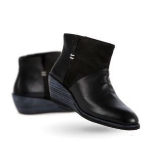 Black Cow Leather Wedge Heel Ankle Boots