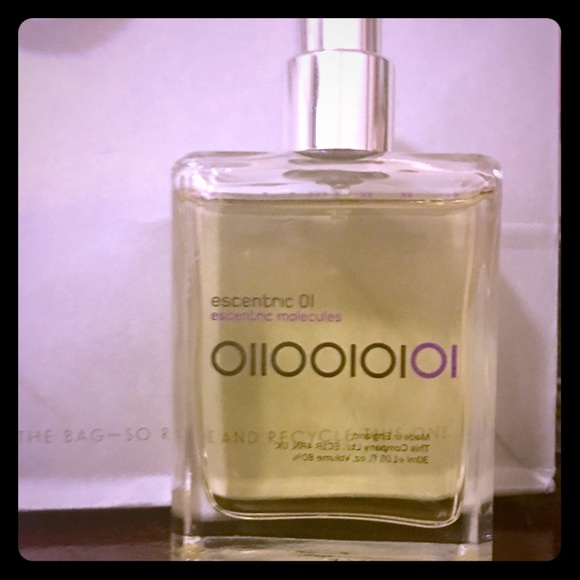 Escentric 01  by Escentric Molecules