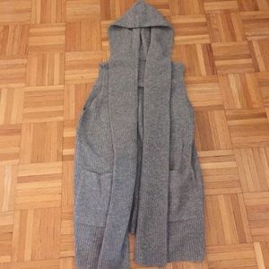 ❌SOLD❌ Grey sweater vest