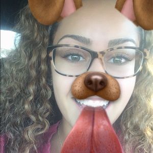 Meet your Posher, Raquel