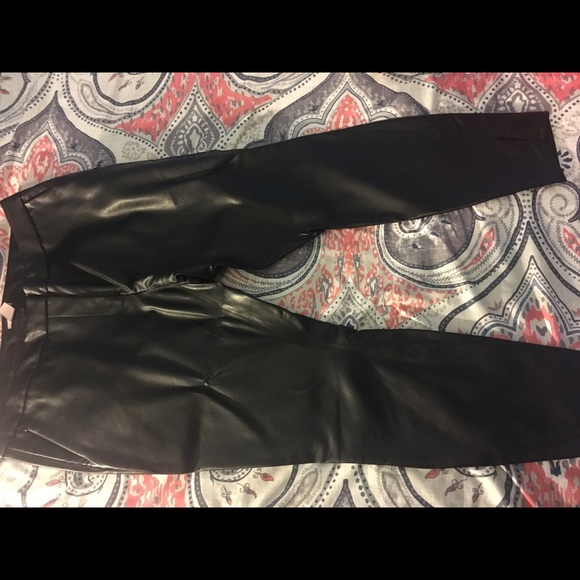 H&M+ Skinny pants with zip ankles 🚫SOLD🚫