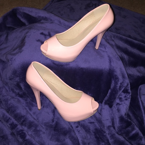 Pink/peach open-toe high heels