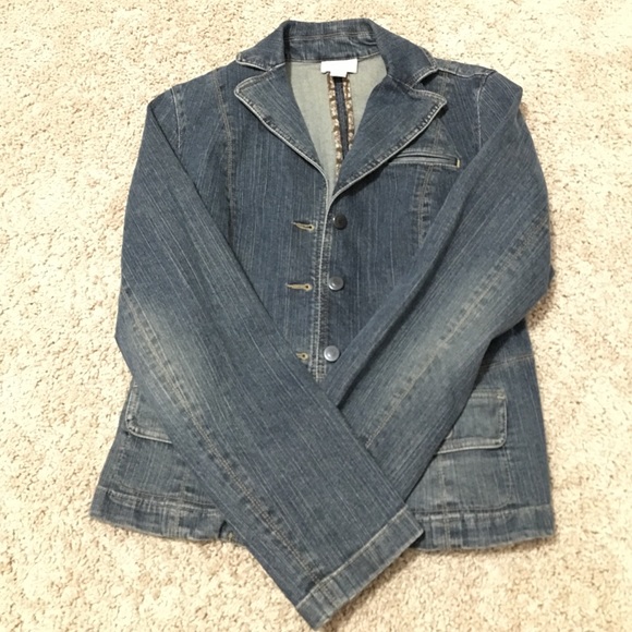 Denim jean jacket. Like new!