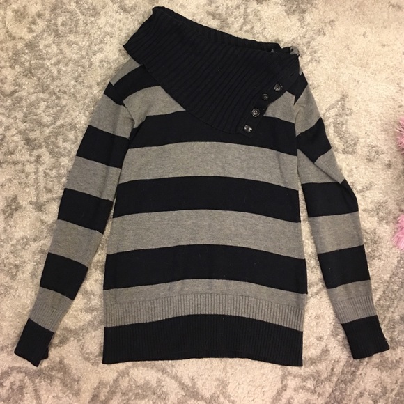 Banana Republic Sweaters - Banana Republic 100% cotton sweater.