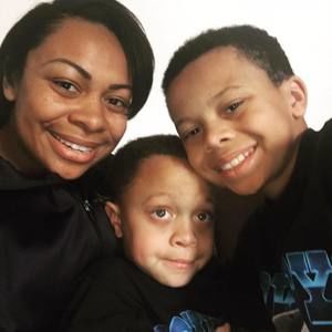 Meet your Posher, Ebony