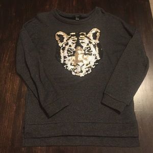 Forever 21 women's charcoal sweatshirt - small