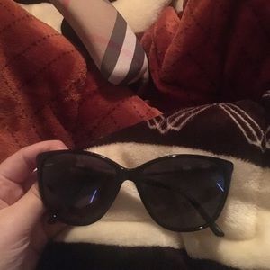 Burberry cat eye sunglasses