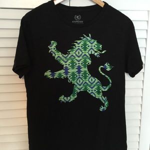 Express Graphic T