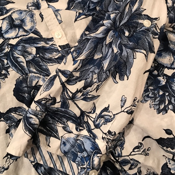 Buttoned down top - Picture 4 of 4