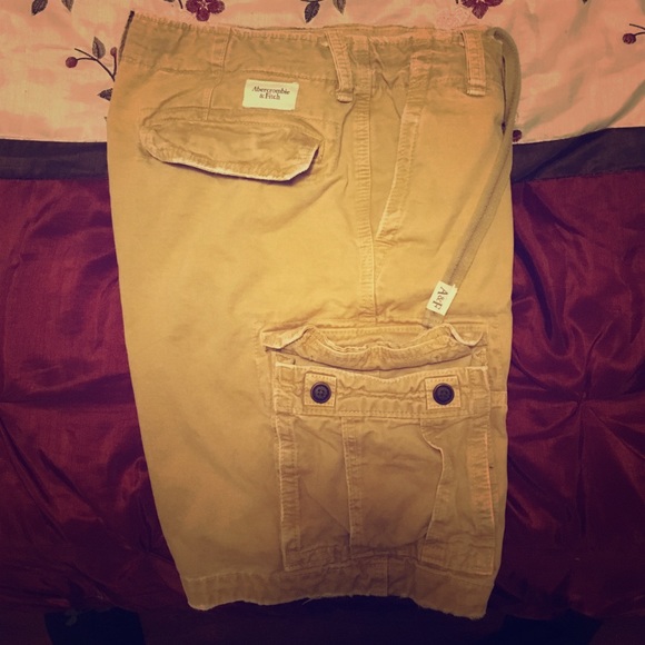 Tan A&F cargo shorts