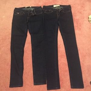 Hollister dark wash skinny jeans size 3!