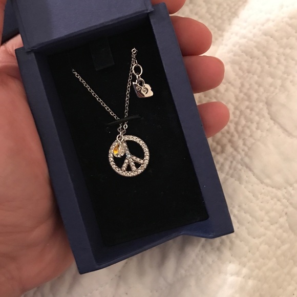 Swarovski Necklace - Picture 2 of 4