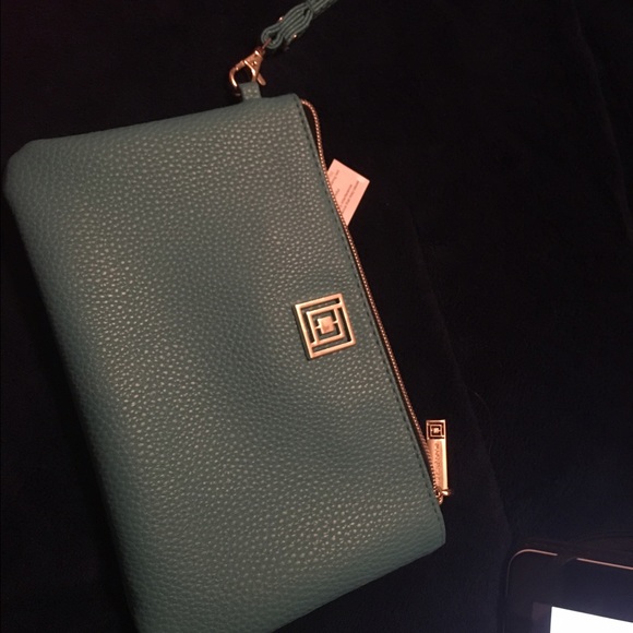 Liz Claiborne real blue wrislet w portable charger