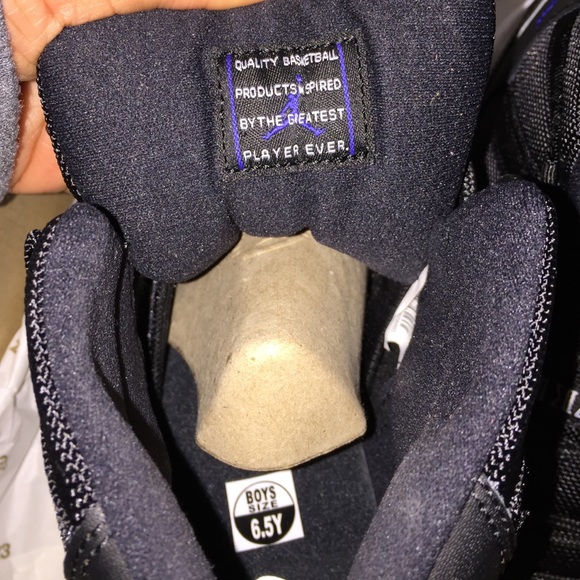Jordan 11 - Picture 2 of 4