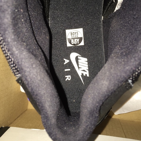 Jordan 11 - Picture 4 of 4