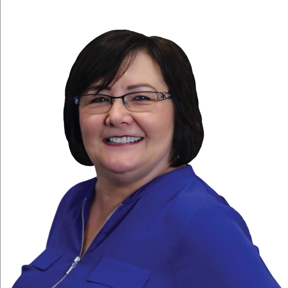 Meet your Posher, Vickie - Picture 1 of 1