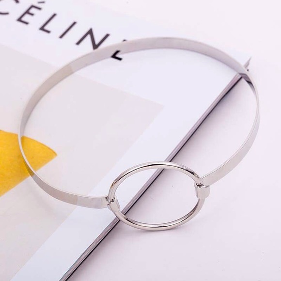 Bold minimalism ring choker necklace. - Picture 3 of 4