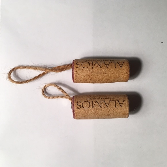 Adorable wine cork keychains