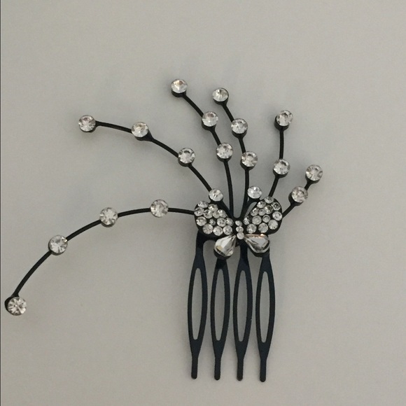 Butterfly hair pin