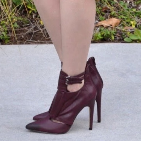 shoedazzle Shoes - Burgundy booties shoedazzle Shoes - Burgundy booties