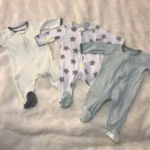 BOGO 50% OFF‼️ ⭐️3 Footies Bundle