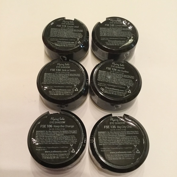 6 Powder Eyeshadows NEW - Picture 2 of 2