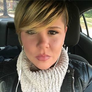 Meet your Posher, Brooke