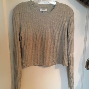 Aritzia Cropped sweater